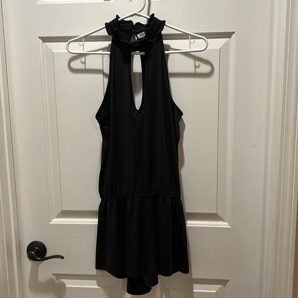 Fashion Nova Choker Romper - Picture 2 of 2